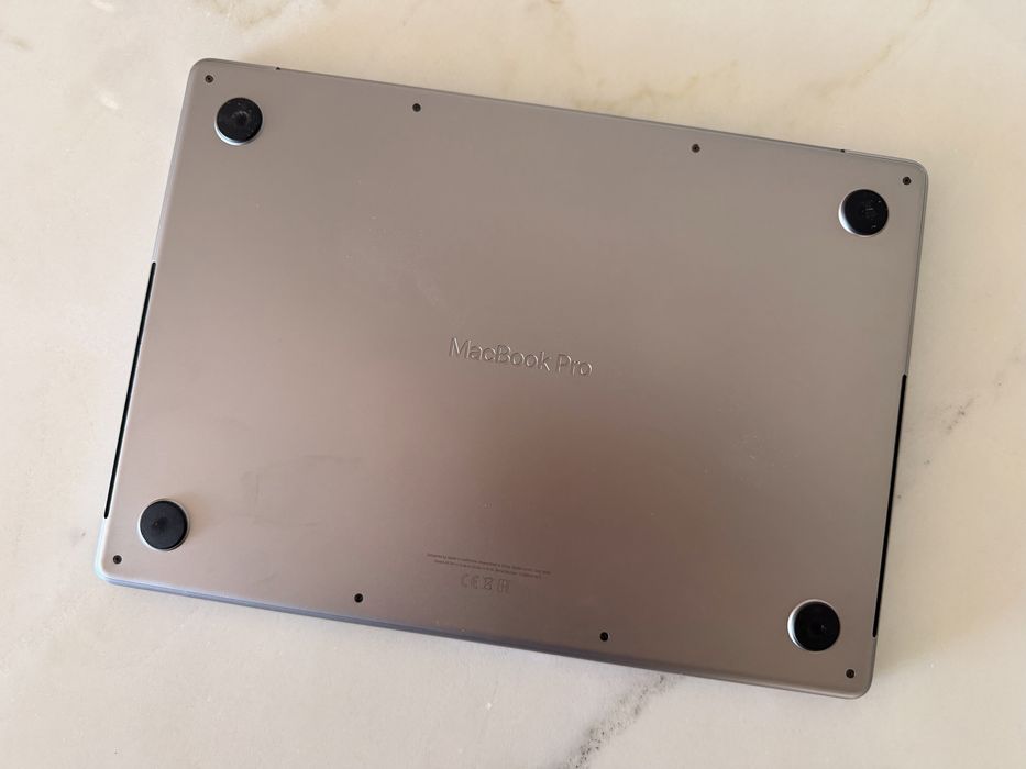 MacBook 14 Pro M1 - 500gb - 16gb - 2021
