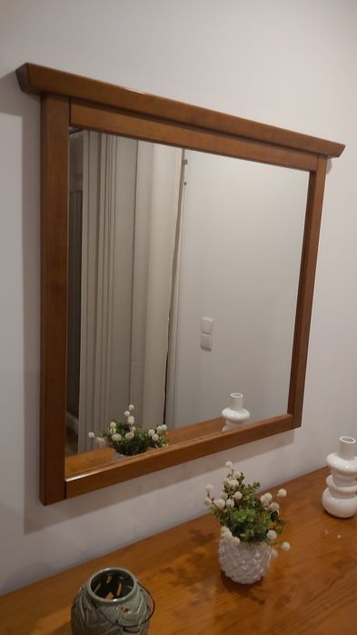 Espelho em madeira