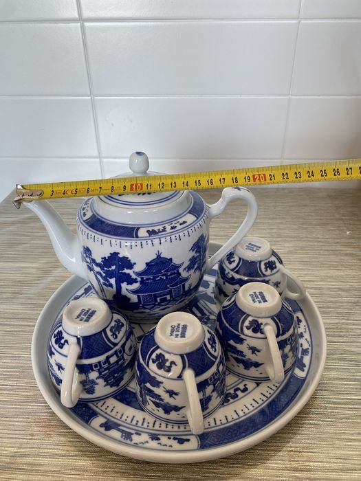 Serviço de bule de chá em porcelana chinesa azul e branca com bandeja
