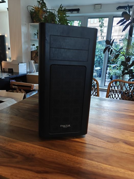 Wygłuszony komputer i7 920 8GB DDR3 GTX 970 Fractal Design