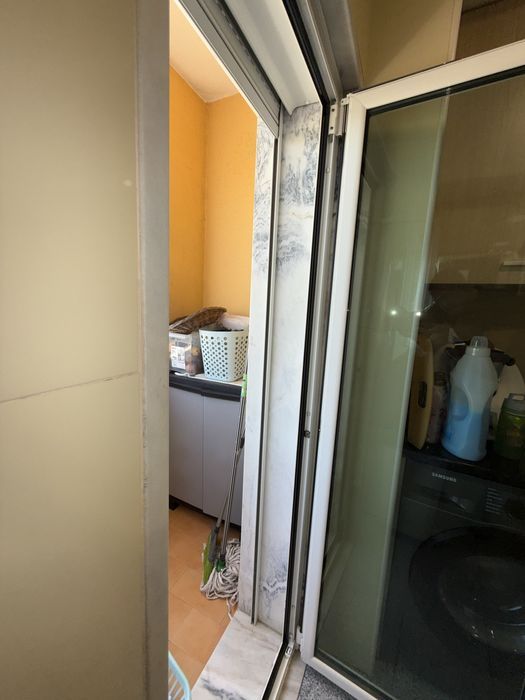 Janelas e porta usadas para despachar