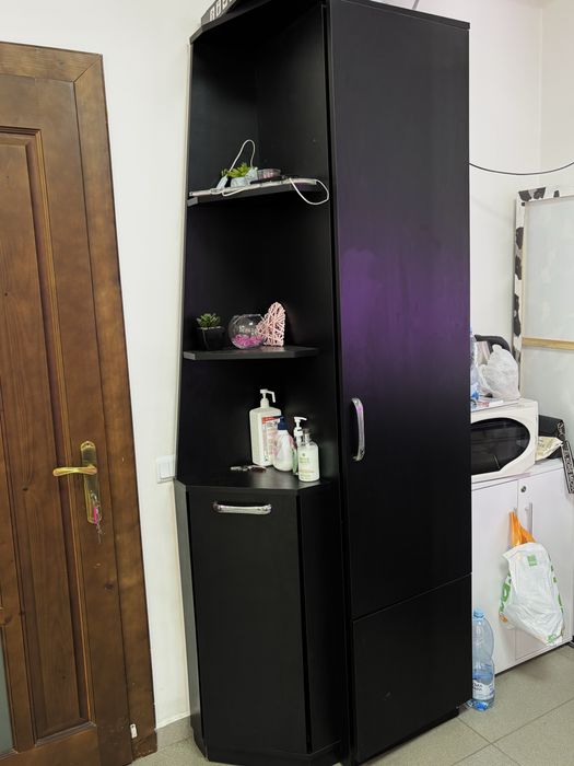 Пенал універсальний закритий підлоговий у салон кімнату кухню спальню