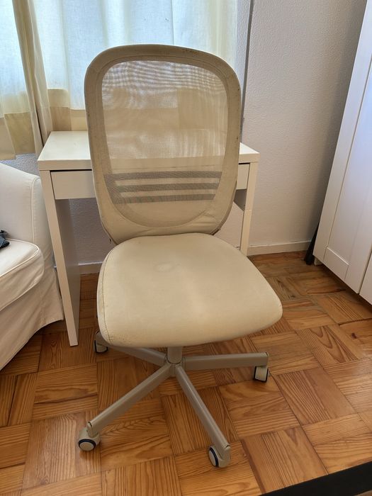Cadeira Escritório IKEA FLINTAN Bege – Ergonómica e Regulável