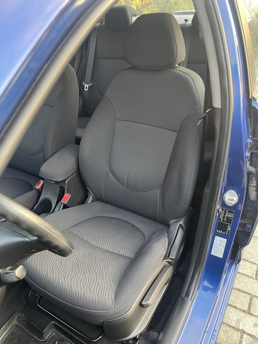 Hyundai accent 2013 год 1.4 бензин автомат