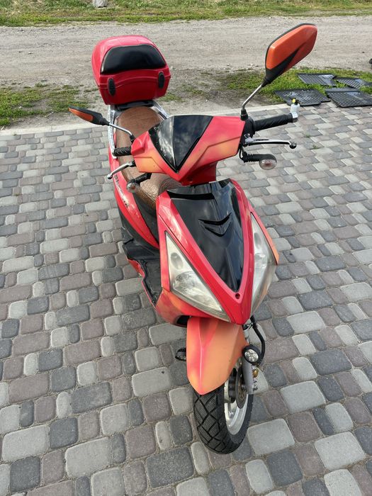 Скутер Phoenix Skymoto