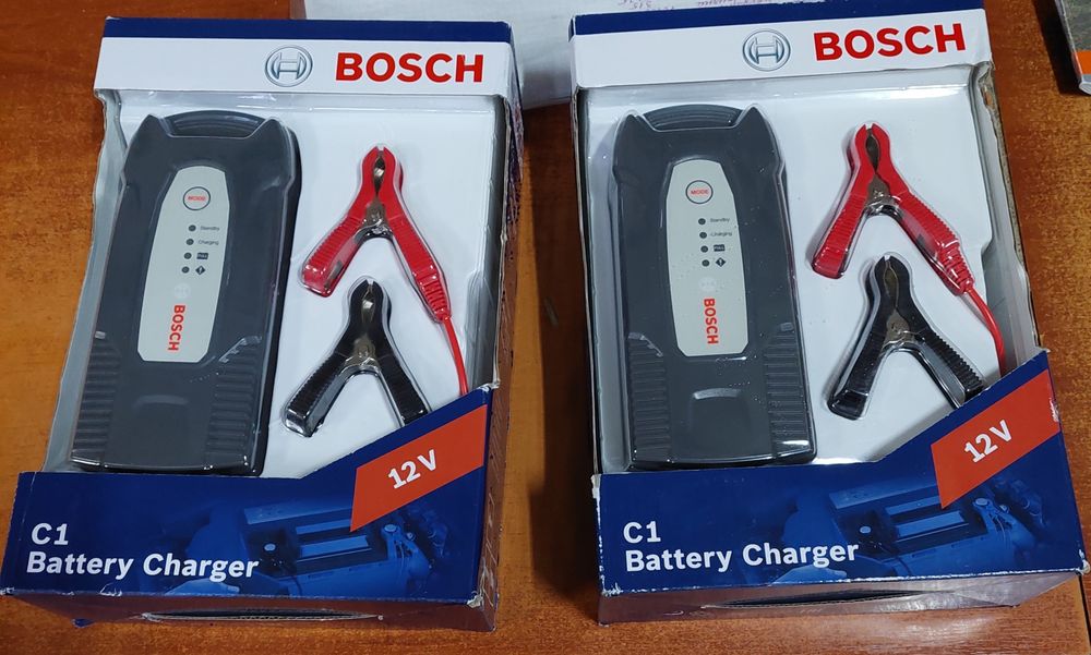 Зарядний пристрій Bosch C1, 12V, 5-120 A·год (0 189 999 01M)