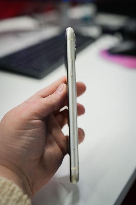 iPhone 11 – 256GB – Ideal para Primeiro Telemóvel