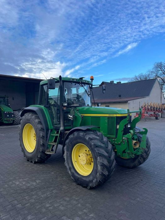 Ciągnik rolniczy John Deere 6910