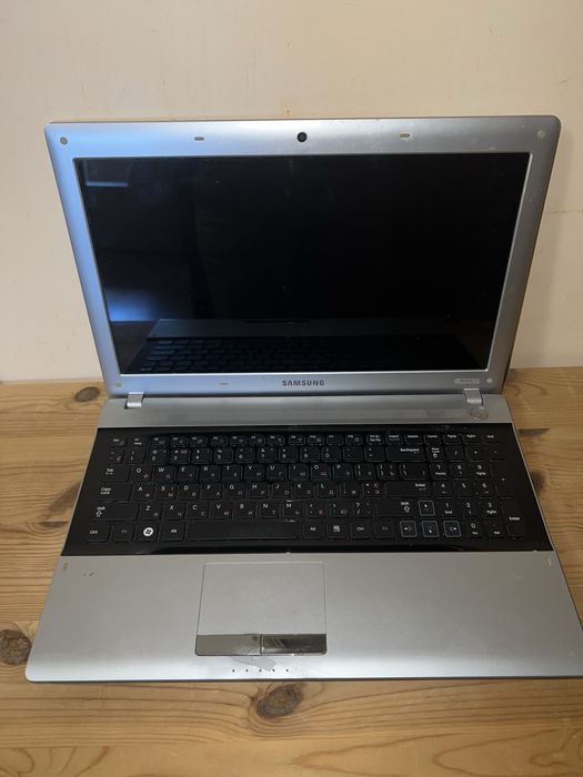 Ноутбук Samsung RV513 Silver