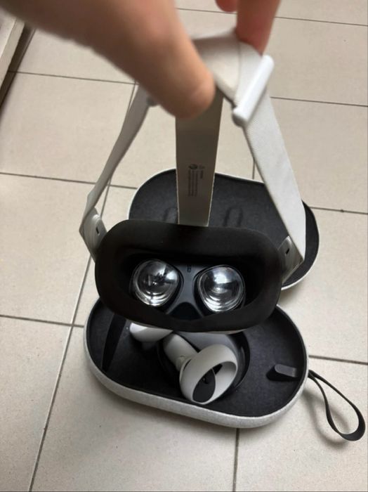 Óculos de Realidade Virtual Oculus Quest 2 + Faixa de Cabeça Elite + Estojo - Kit Completo - Com defeito