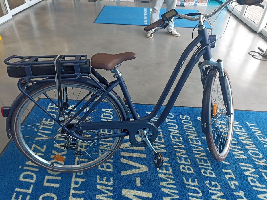 Bicicleta elétrica de cidade elops 900