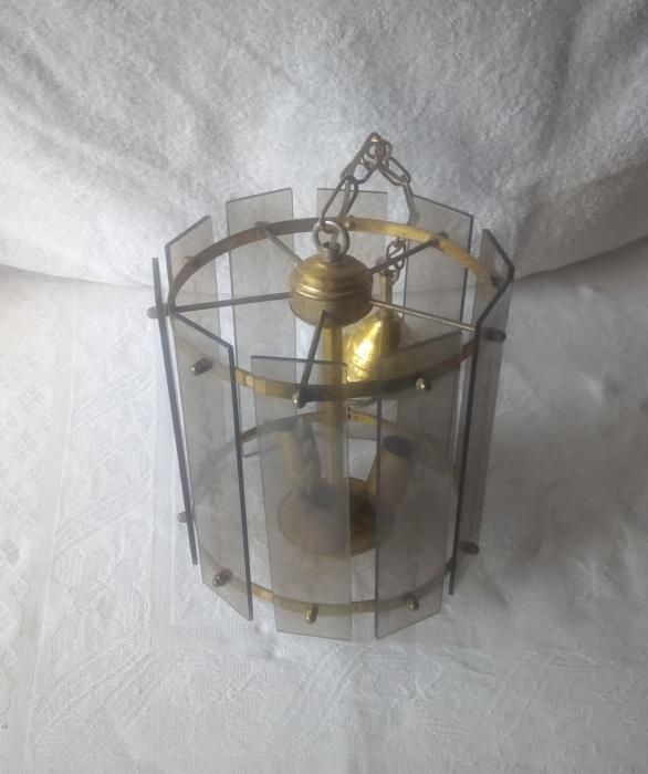 Candeiero em metal e vidro lapidado