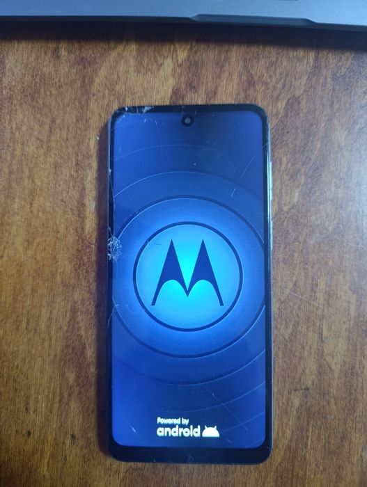 Телефон Motorola G22