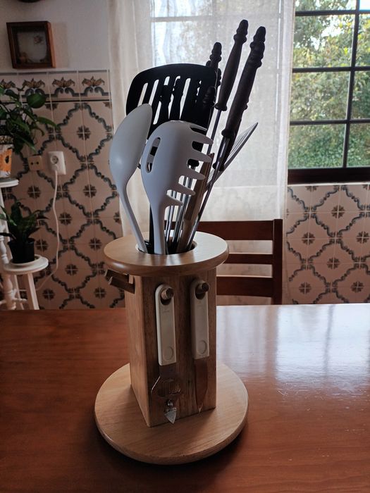 Suporte rotativo de acessórios de cozinha