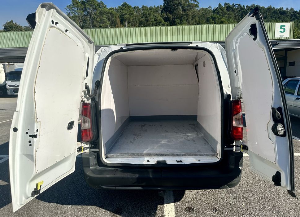 Peugeot Partner 1.5 BlueHdi L2H1 Longa isotermica c/iva dedutivel