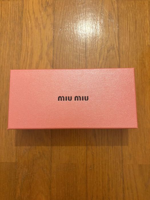Oculos de Sol MIU MIU