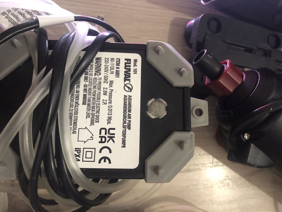 Filtry zewnetrzne, lampa do akwarium,