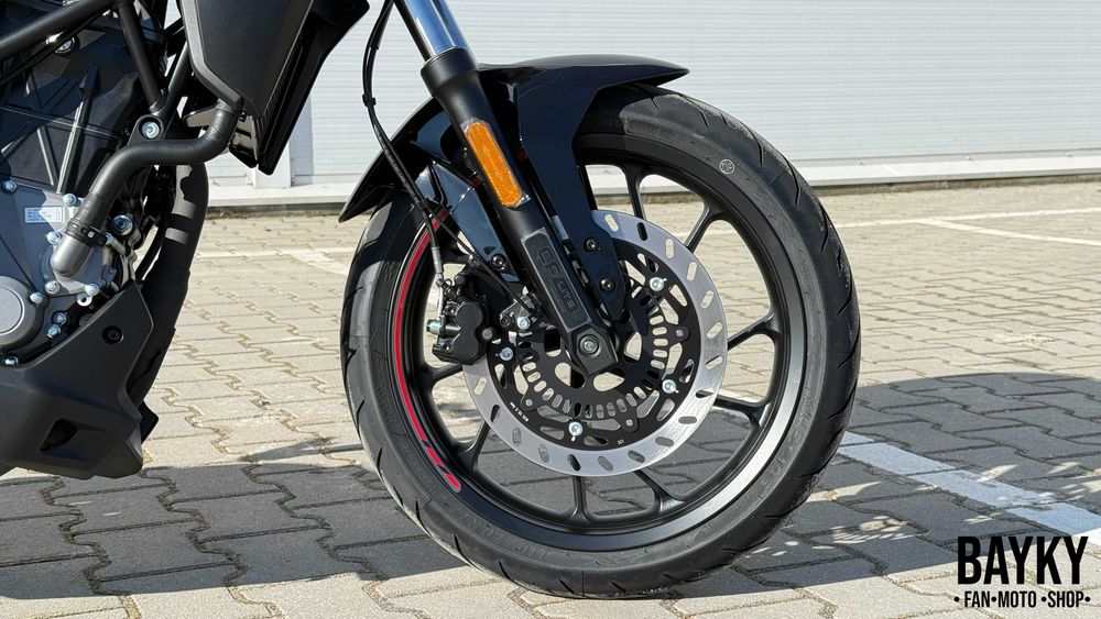 CFMOTO 250NK lite (version EFI, ABS)