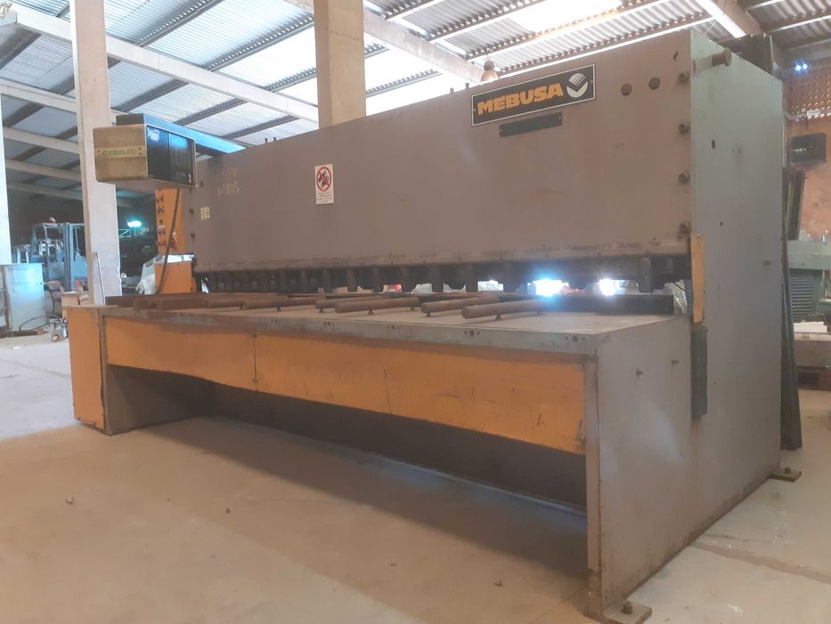 Guilhotina MEBUSA 3106E