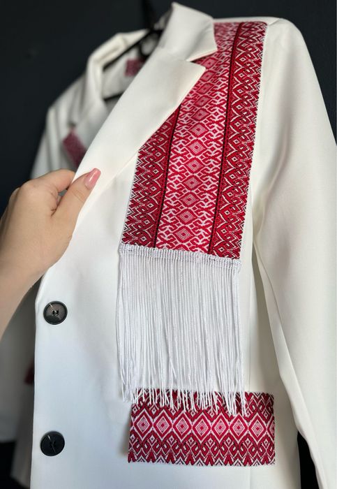 Вишитий жакет, піджак український,