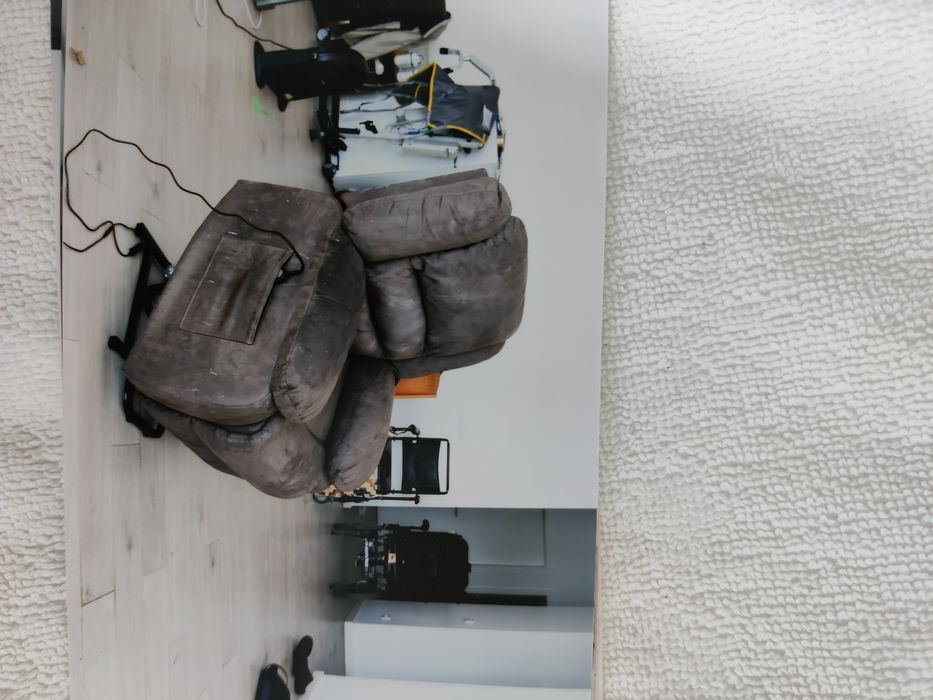 Vendo cadeira elétrica e de rodas