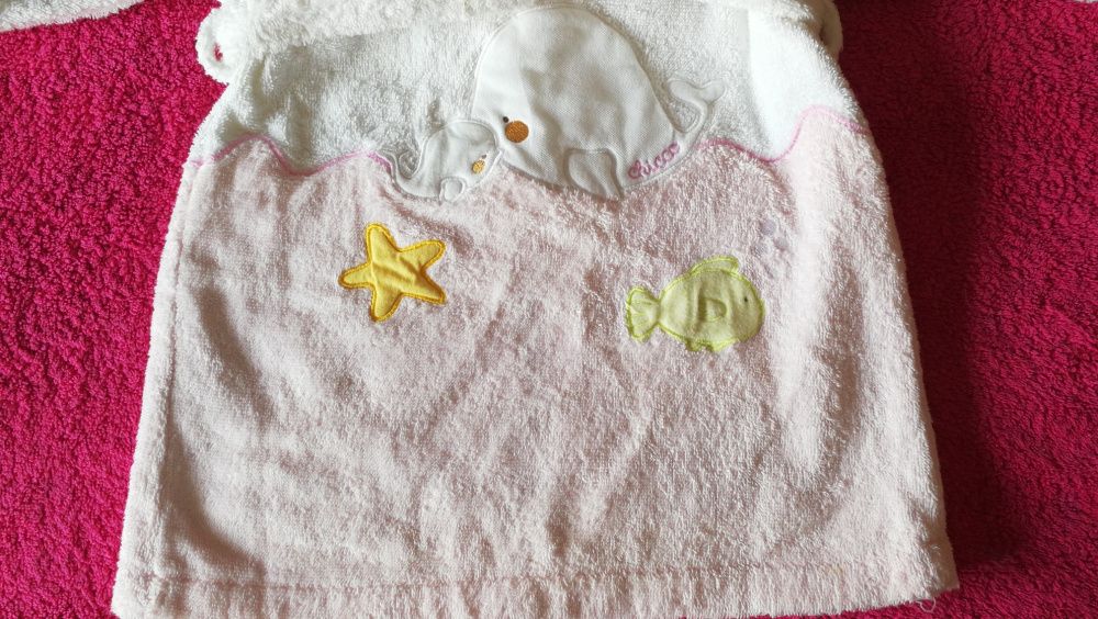 Excelente CHICCO Roupão Banho bordado 12m