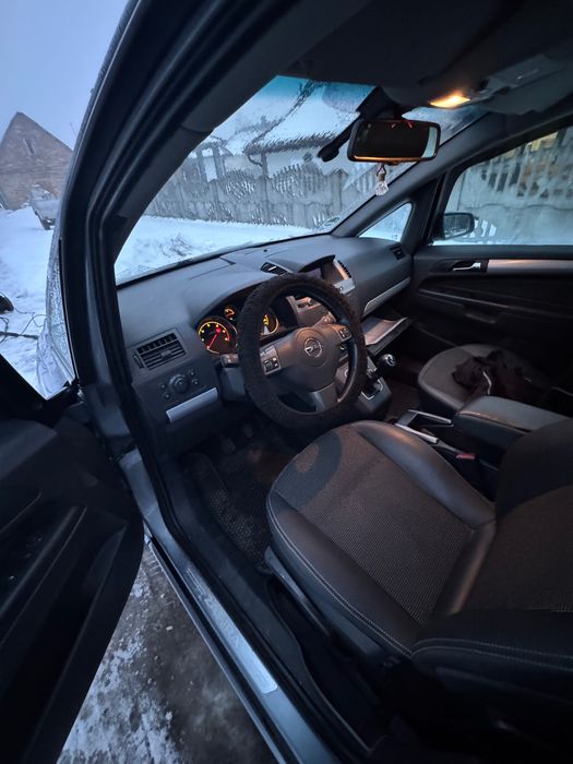 Продам Opel zafira 2006