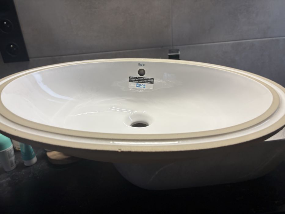 Umywalka Roca 2szt. Nowe, podblatowe