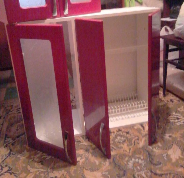 Продам кухонный , навесной шкафчик