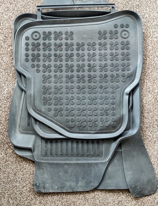 Dywaniki gumowe audi citroen ford honda Jeep opel renault seat vw