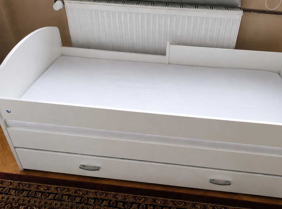 Zestaw mebli do pokoju dziecięcego