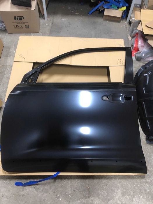 Двері передня ліва сторона Toyota Land Cruiser 200 2012-2015