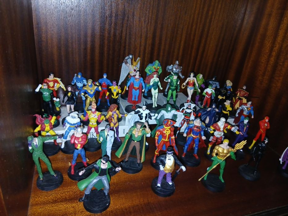 Colecao 50 figura da Marvel de chumbo   7 € cada