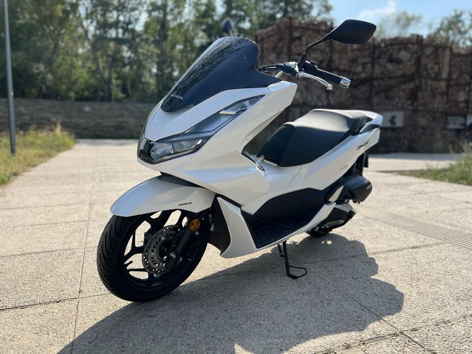 Honda pcx 125 for rent na wynajem uber glovo
