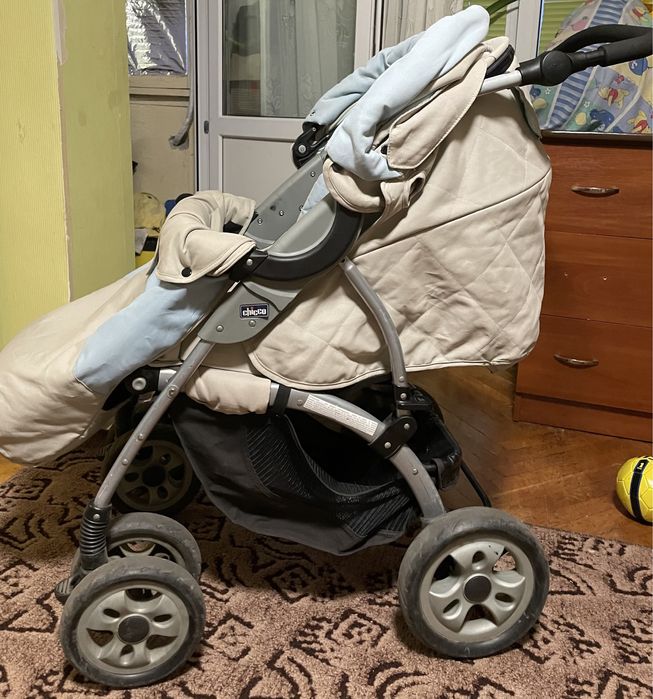 Коляска  Chicco 2в1