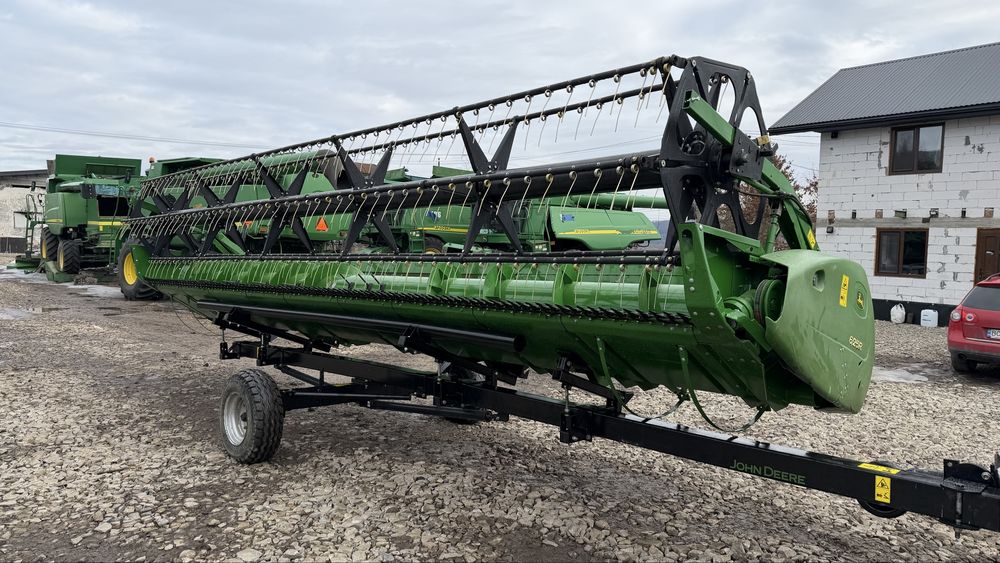 Жниварка John Deere 625R