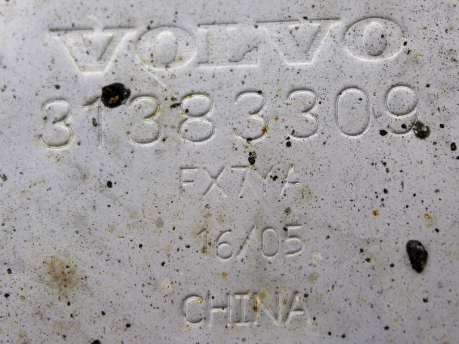 Насадка на глушник задня права VOLVO S90 SPA 2016-2020 31383309