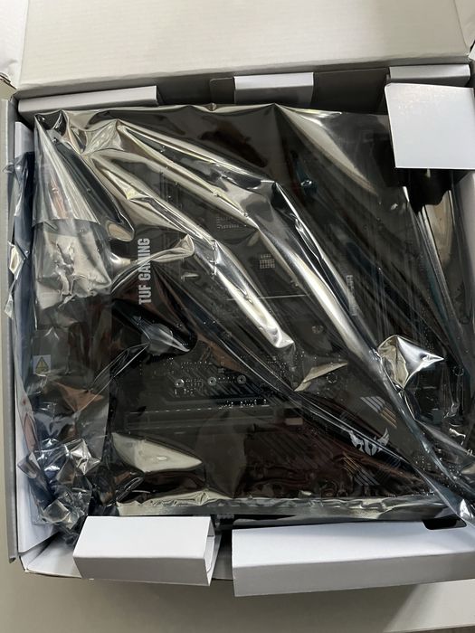 материнська плата ASUS b550m-plus