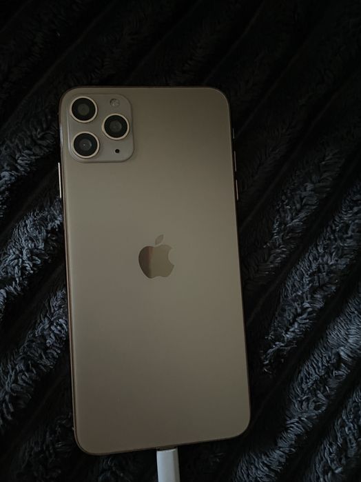 Симуляция iPhone 11 pro max