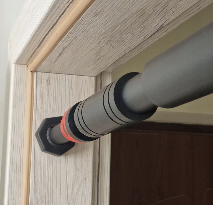 Drążek do podciągania rozporowy 65-100 cm stalowy 150 kg stabilny nowy