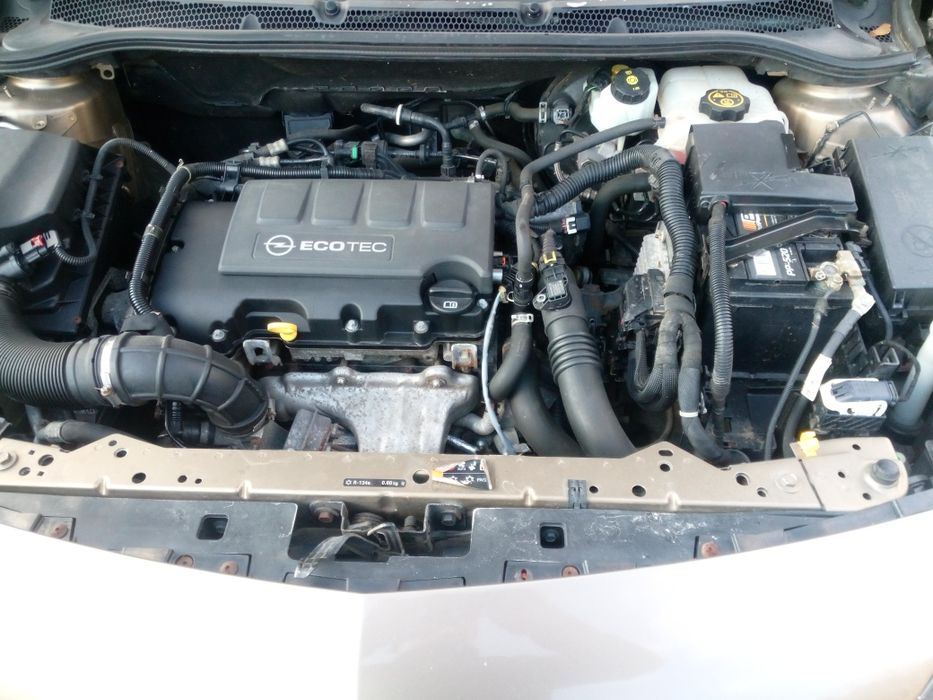 Opel Astra J 1,4 Turbo 140KM