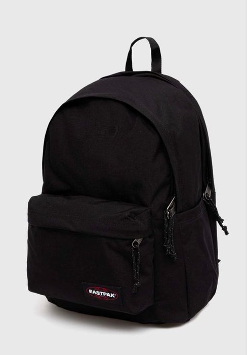 Рюкзак Eastpak оригінал з європии.  Міський вологозахисний з відділенням для ноутбука 16" (27 л)