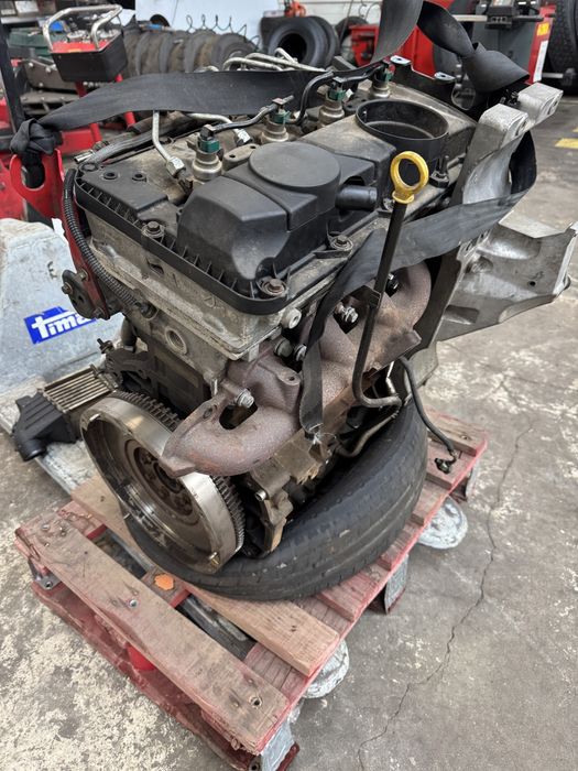 Motor Land Rover Defender TD4