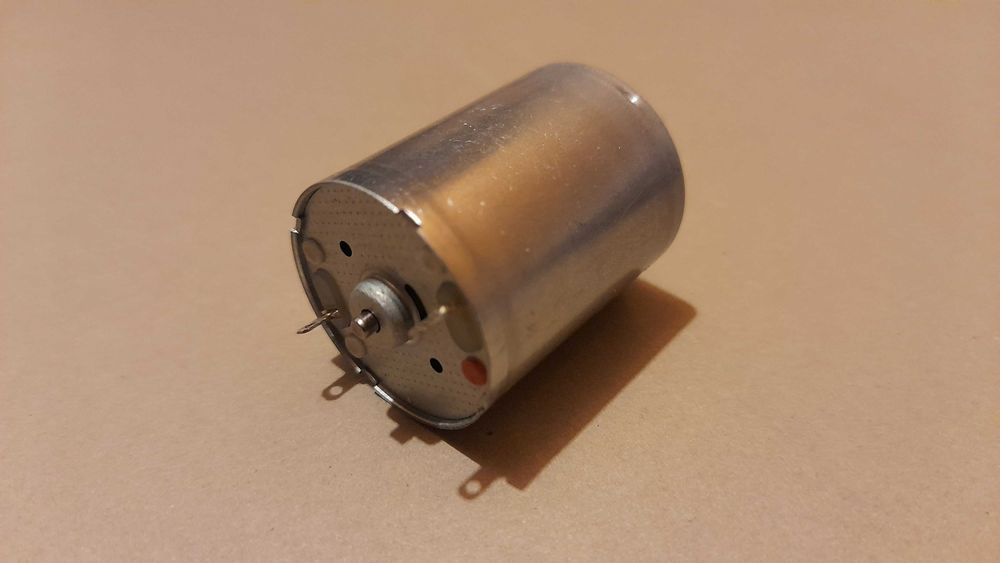 Silnik modelarski 12V, symbol:  RK-370CA-14420 BN081518 nowy