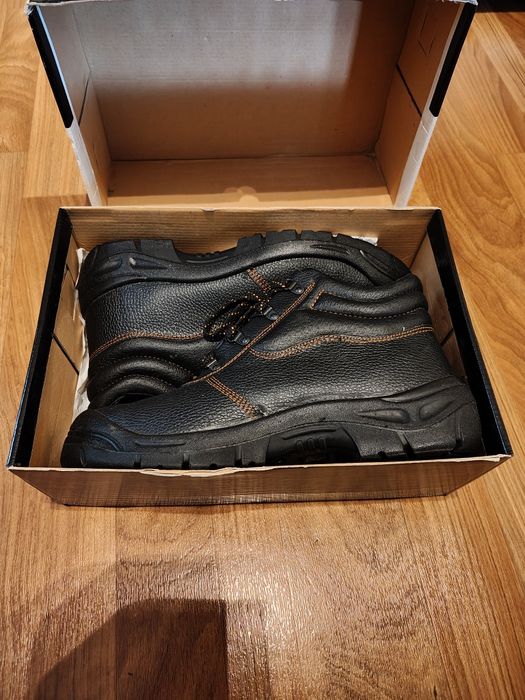Buty robocze rozmiar 45.