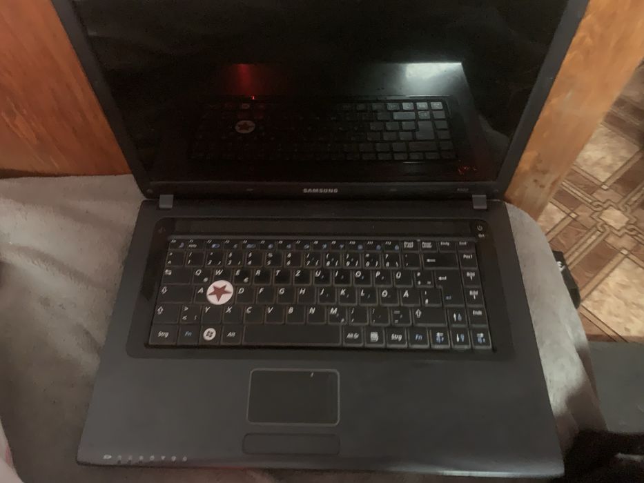 Продам ноутбук самсунг