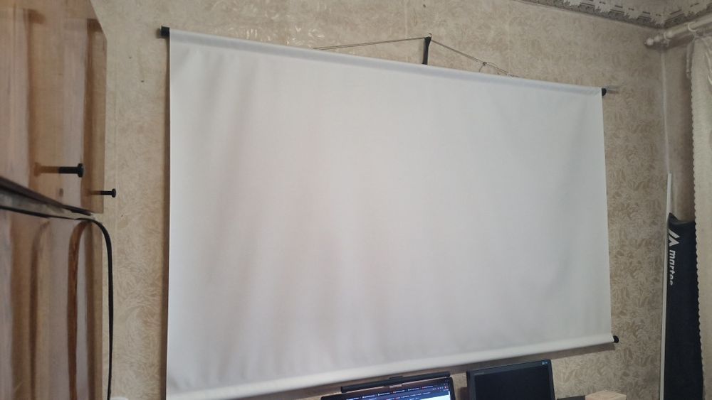 Продам екран для проектора " Про- Екран" 200х112см(16:9)
