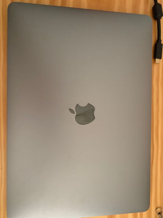 MacBook Pro APPLE Cinzento Sideral