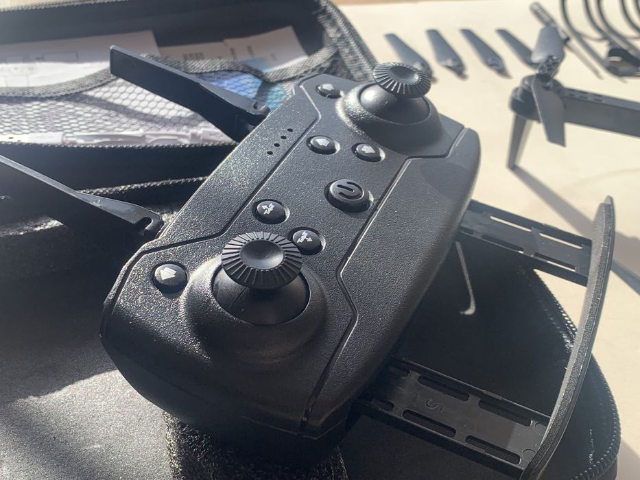 Drone 4K com comando e app435650183991797763