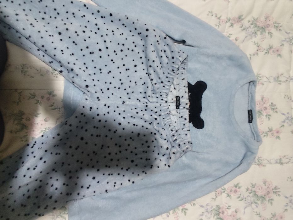 Pijama Auchan tamanho M de mulher